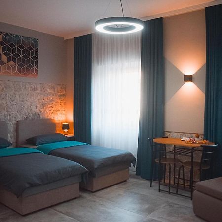 Apartments Jelovic Синь Экстерьер фото
