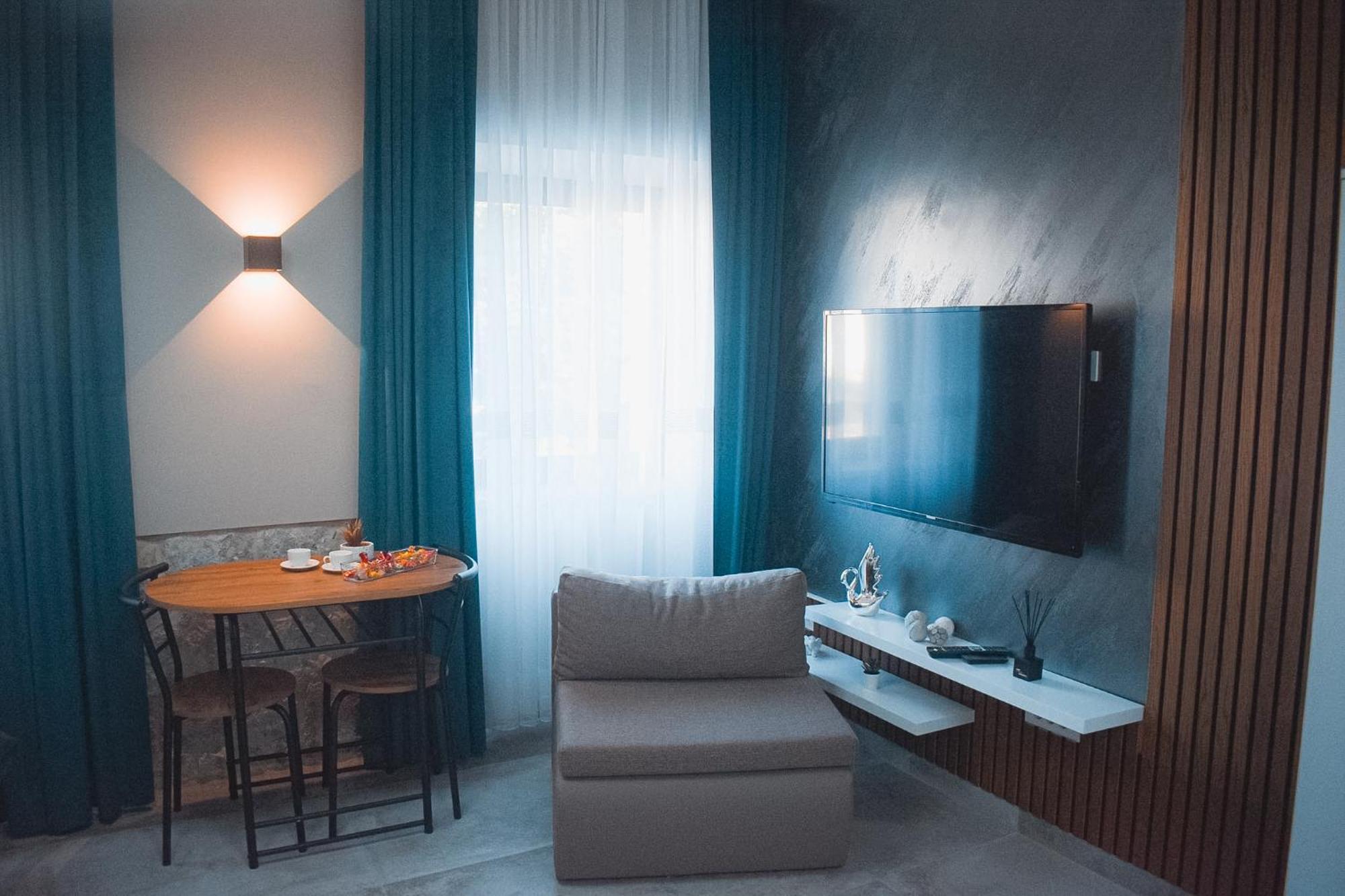 Apartments Jelovic Синь Экстерьер фото